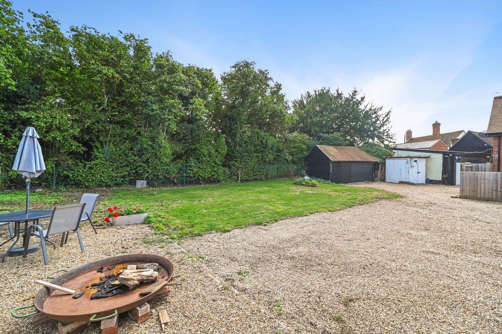 Property photo 3 of 27