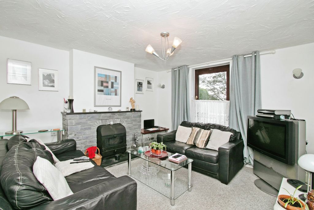 Property photo 3 of 17 Photography