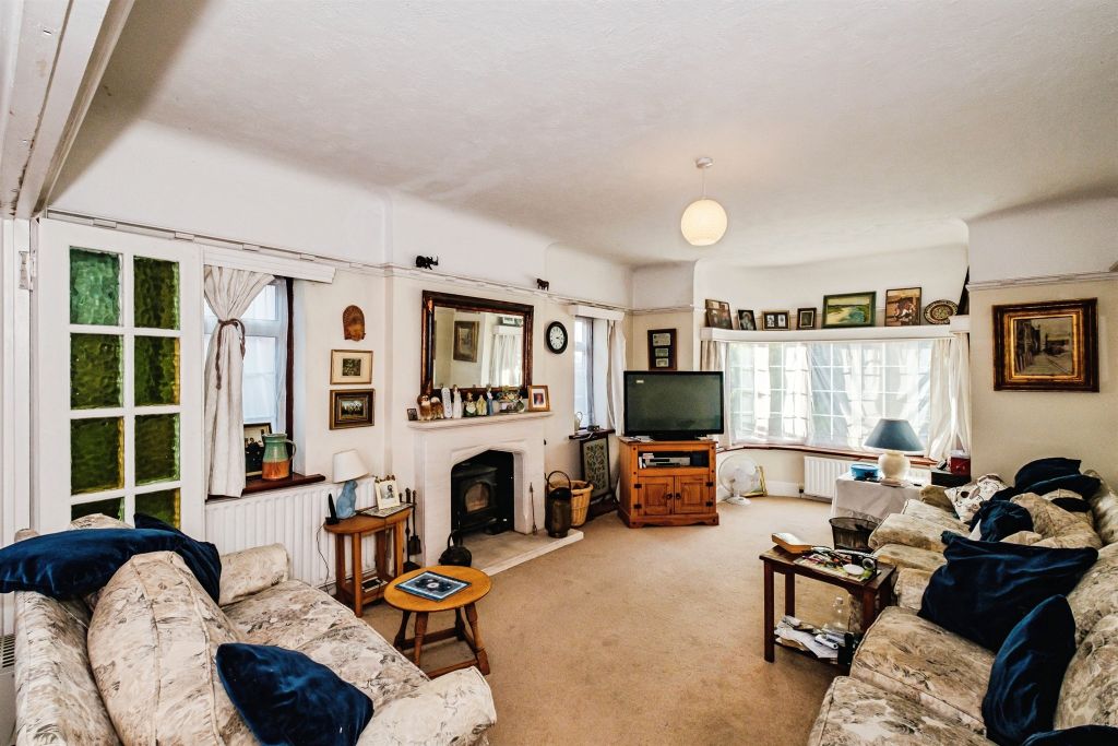 Property photo 2 of 19