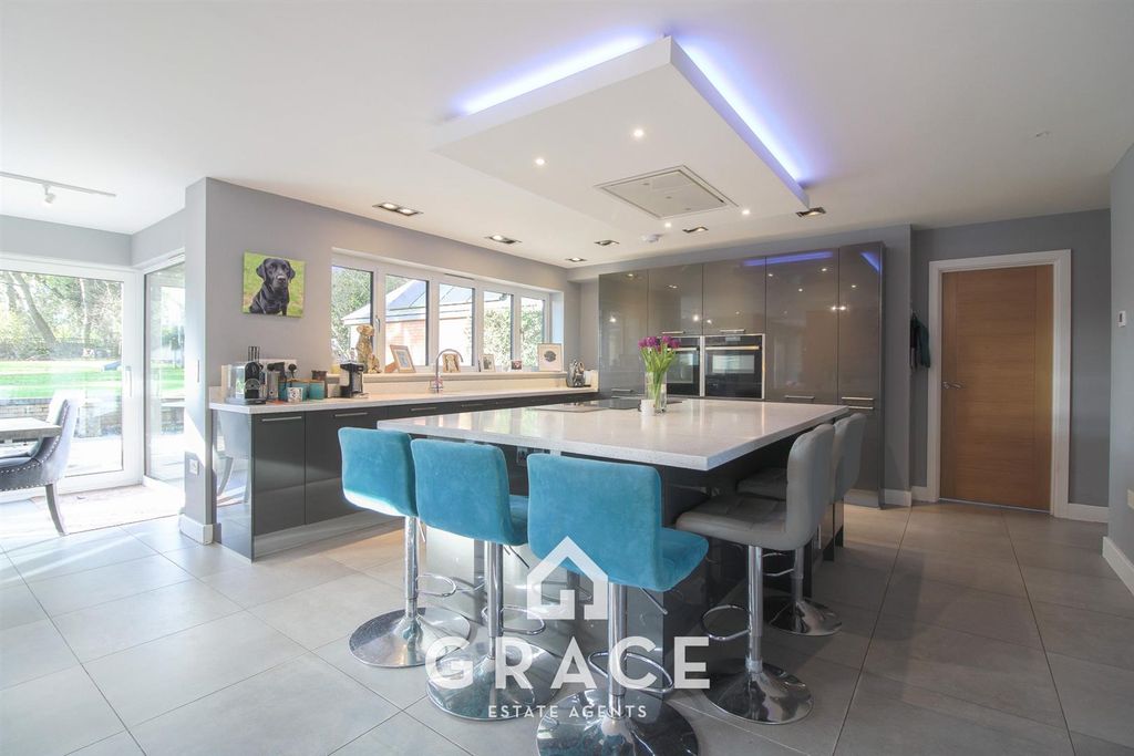 Property photo 2 of 40 Untitled_Hdr-18.Jpg