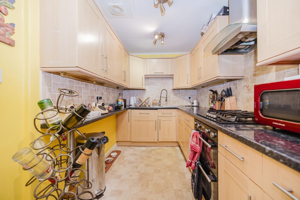 Property photo 3 of 13