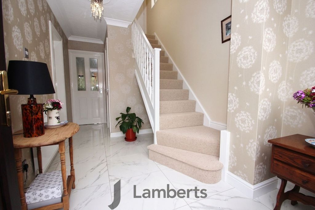 Property photo 2 of 28 Entrance Hallway