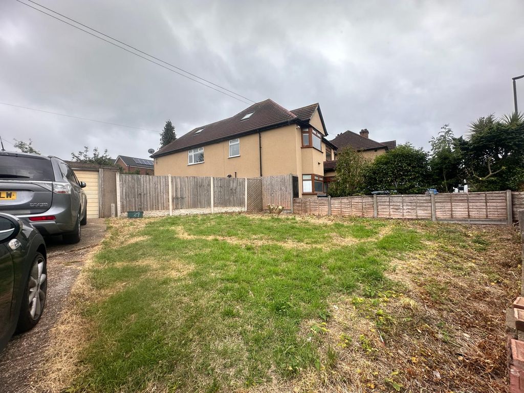 Property photo 2 of 13