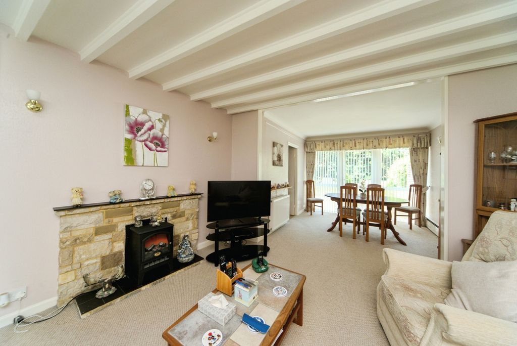 Property photo 2 of 17 Photo