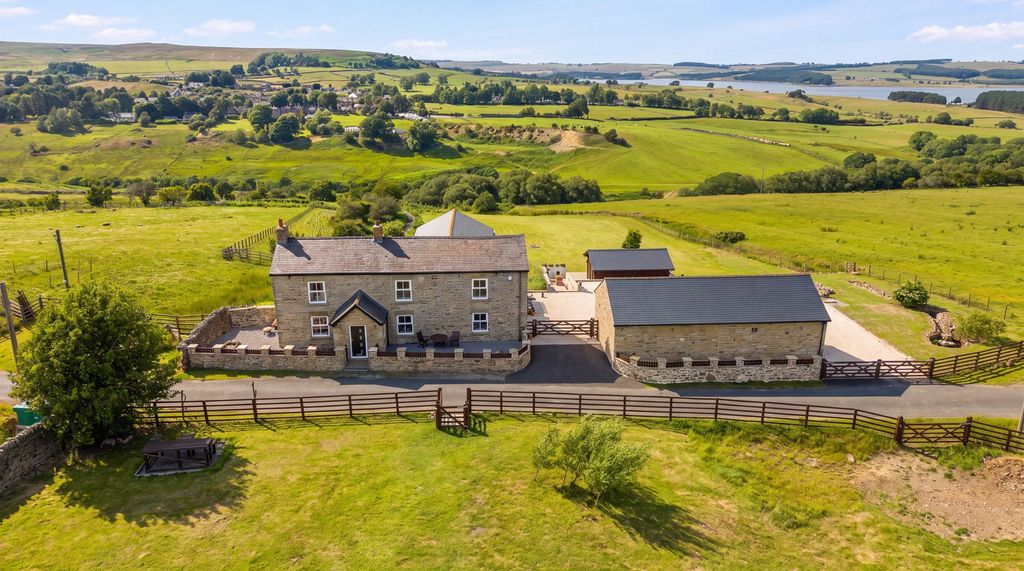 Property photo 1 of 51 East Cote House Farm