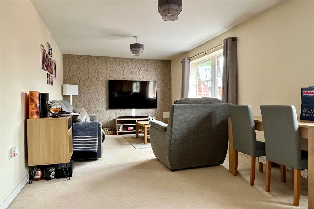 Property photo 3 of 10 Picture No. 06