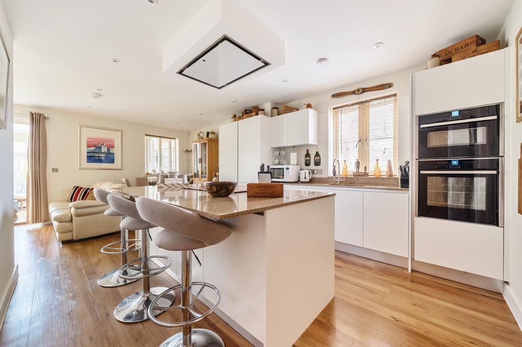 Property photo 2 of 22 Kitchen