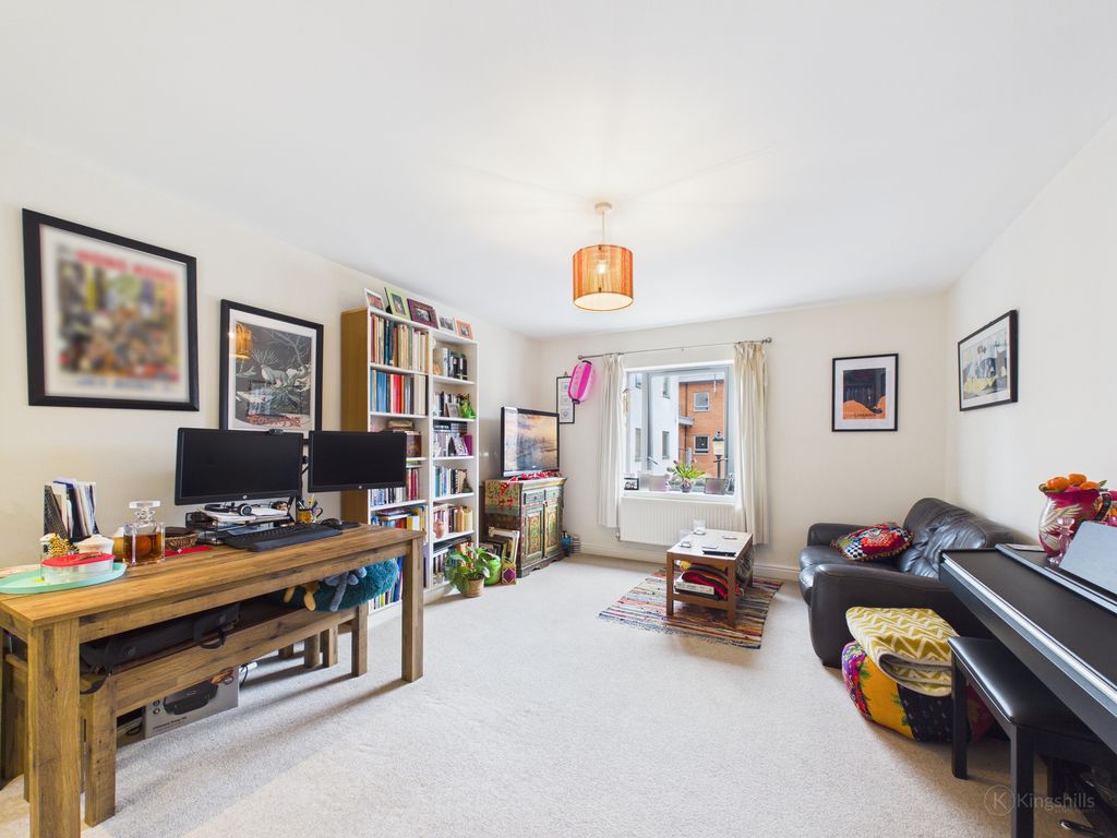 Property photo 3 of 7 Cam02136G0-Pr0539-Still002