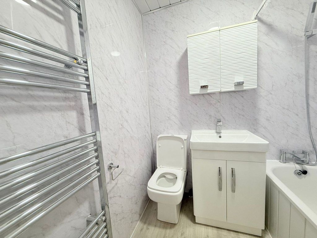 Property photo 2 of 8 Gallery