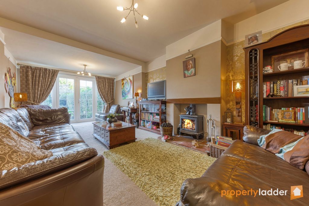 Property photo 3 of 33