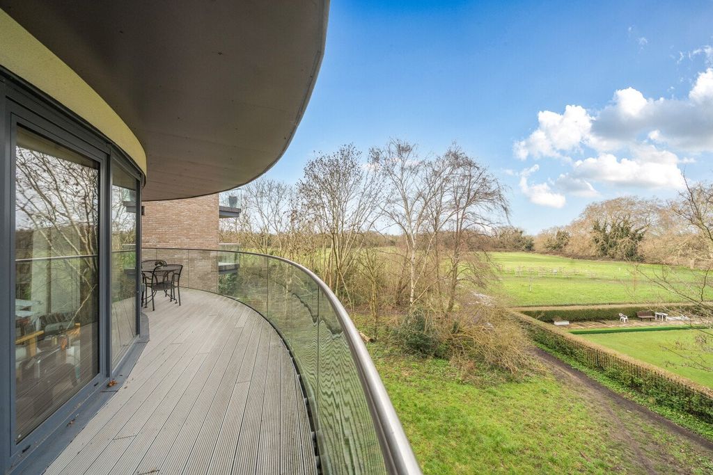 Property photo 1 of 14 Picture No. 02