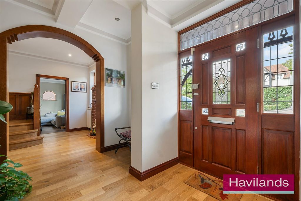 Property photo 2 of 38 Eversley Crescent-42.Jpg