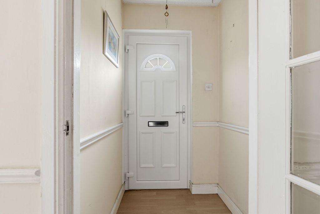 Property photo 3 of 26