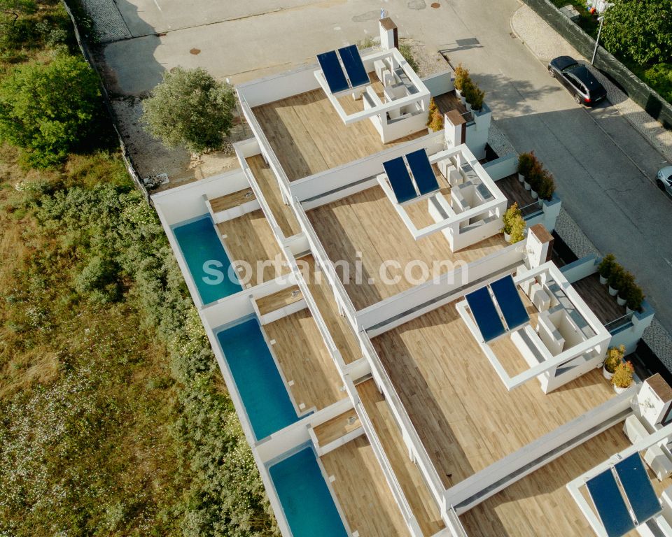 Property photo 1 of 51