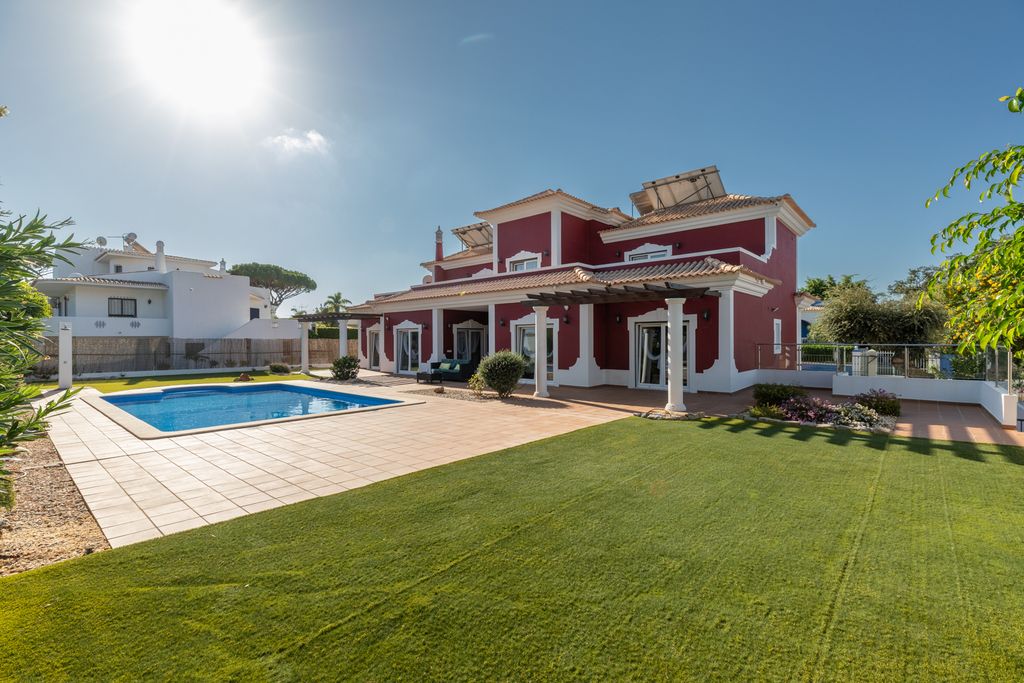 Property photo 2 of 39