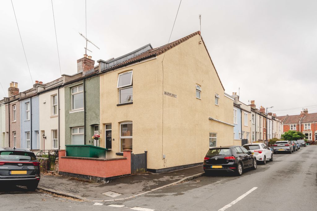 Property photo 2 of 18 Photo 2