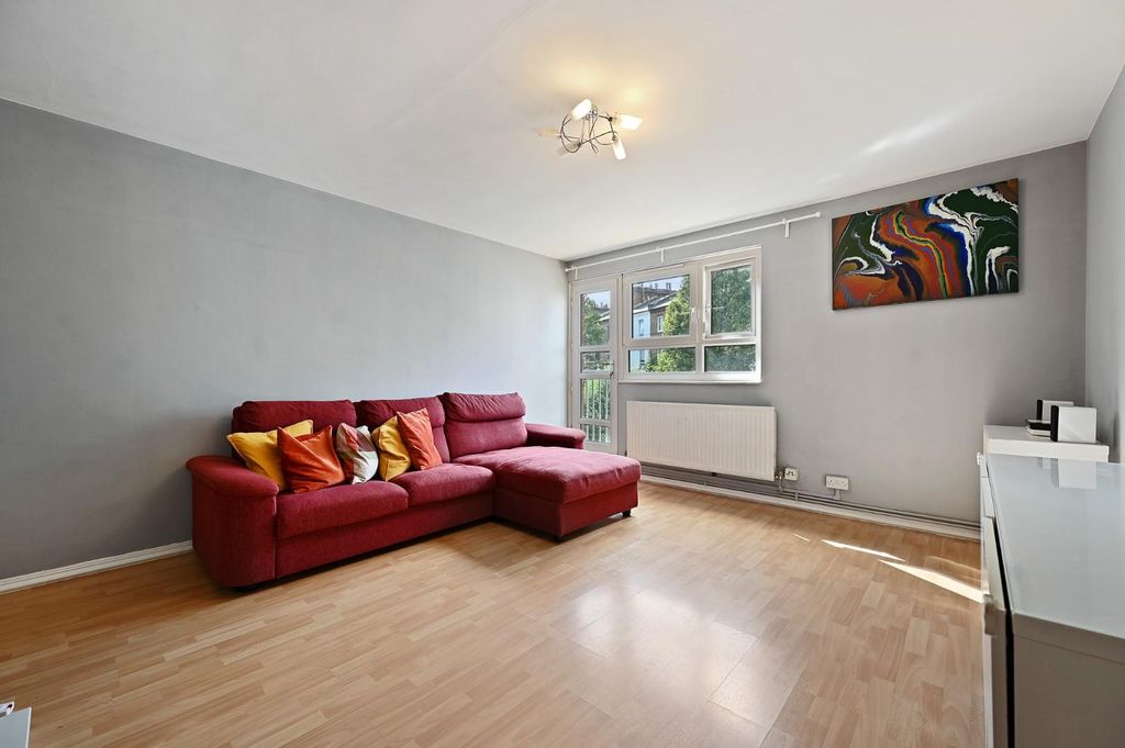 Property photo 3 of 7 Fbl - Boswell Court - 15 (1).Jpg