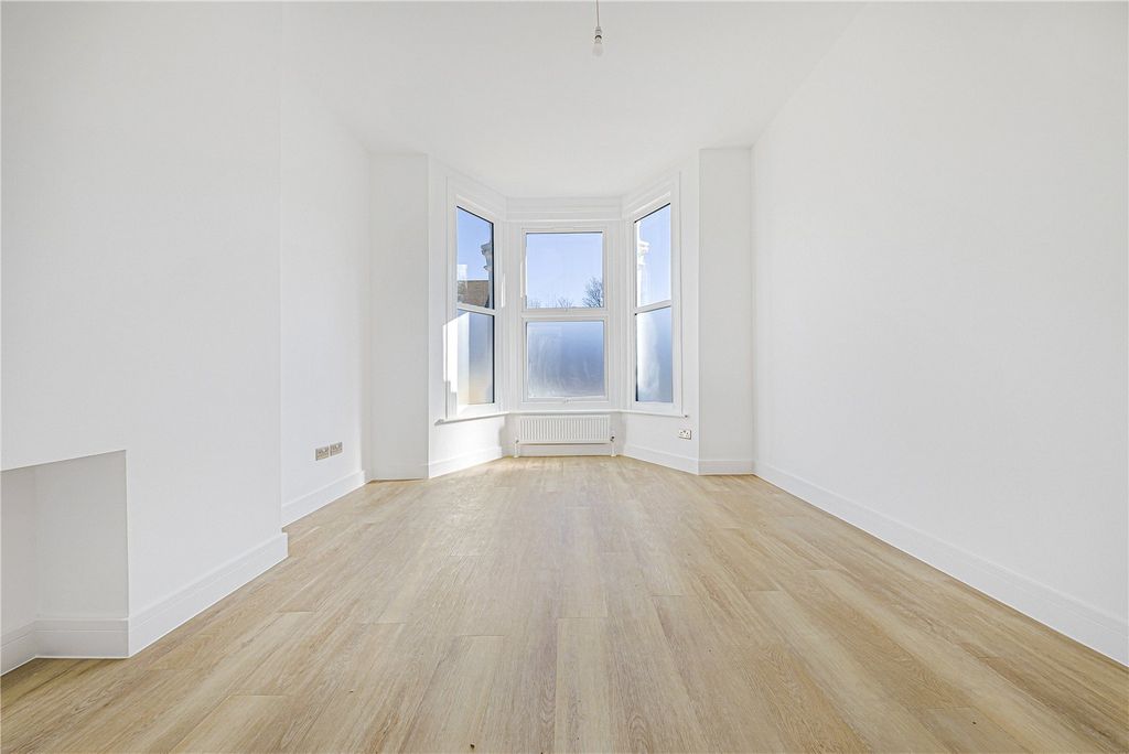 Property photo 3 of 9 Picture No. 07