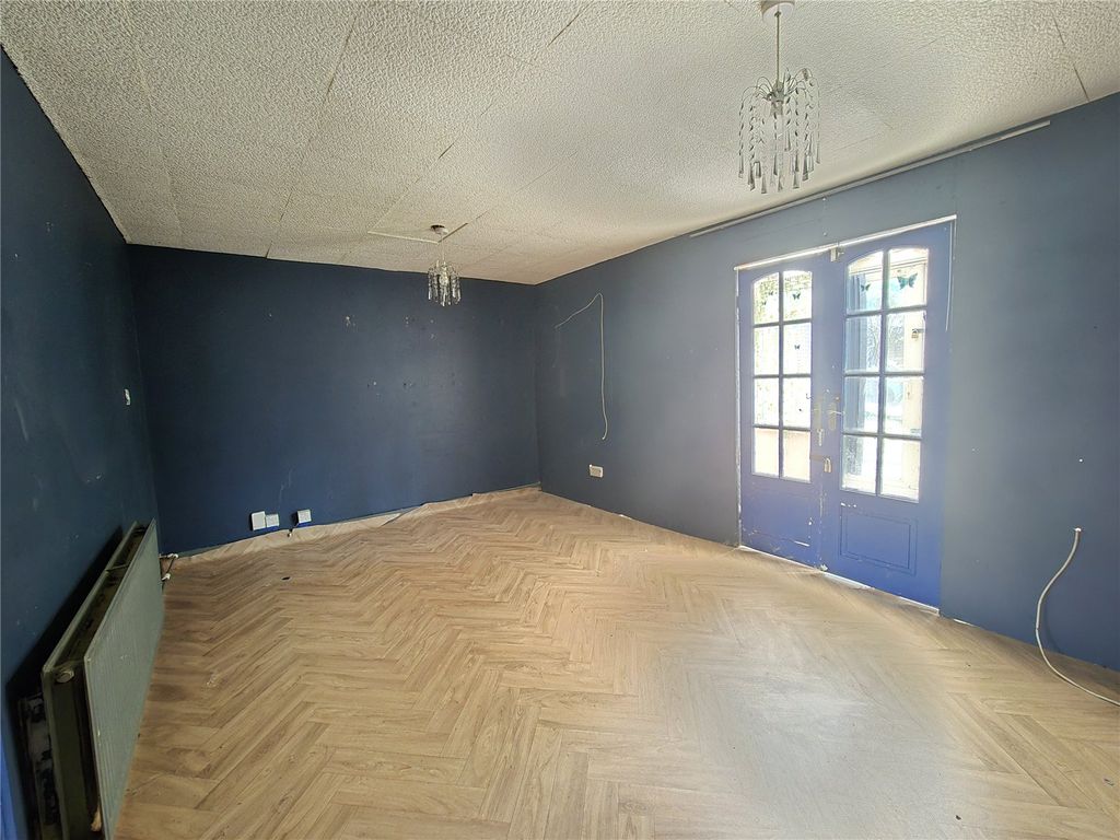 Property photo 3 of 10 Picture No. 10