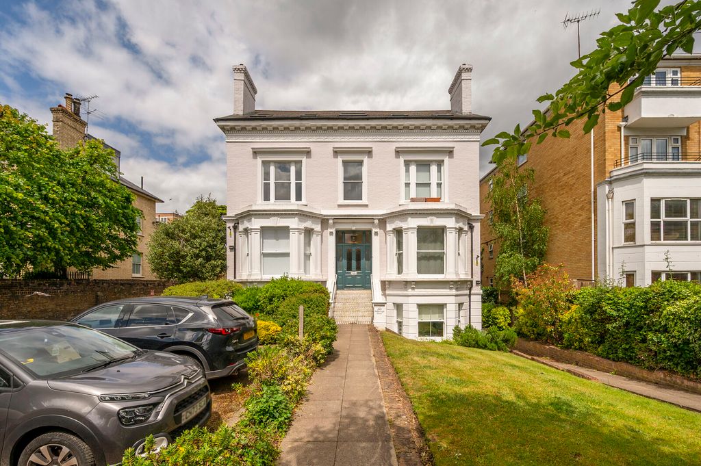 Property photo 2 of 13