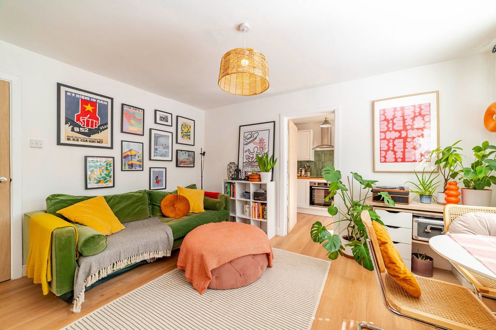 Property photo 3 of 13