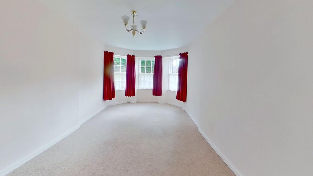 Property photo 2 of 8 Photo 2