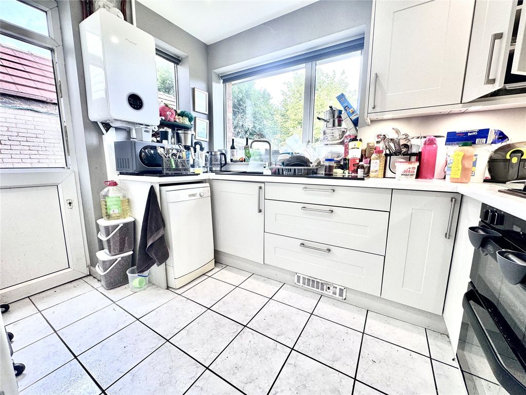 Property photo 3 of 9 Picture No. 05