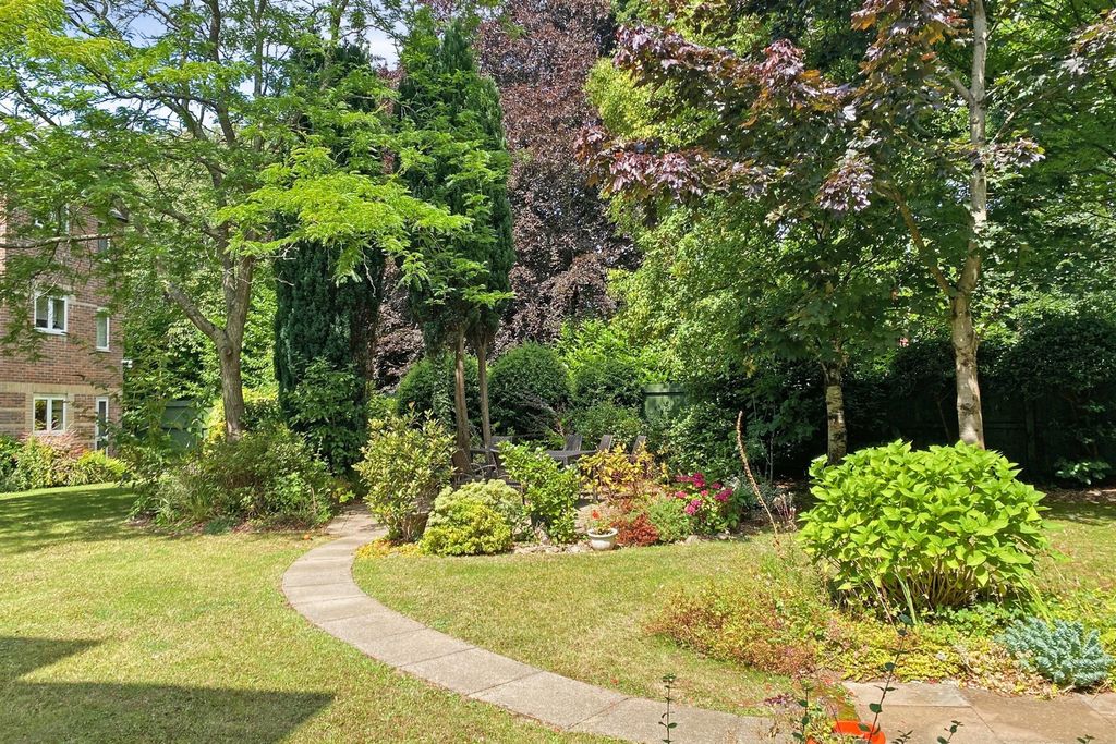 Property photo 2 of 14