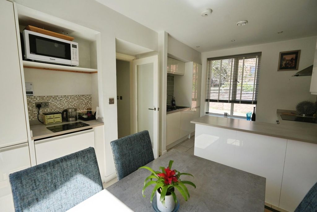 Property photo 1 of 32 00Fb7412-Dsc01372.Jpg