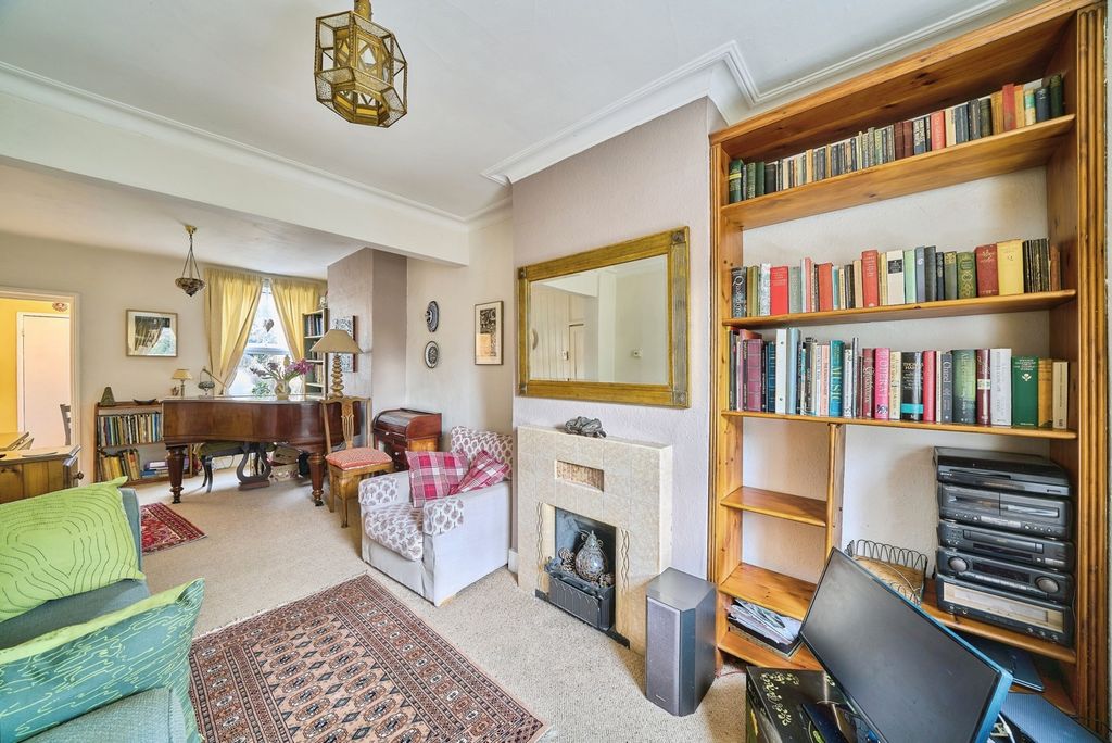 Property photo 3 of 17 Photo