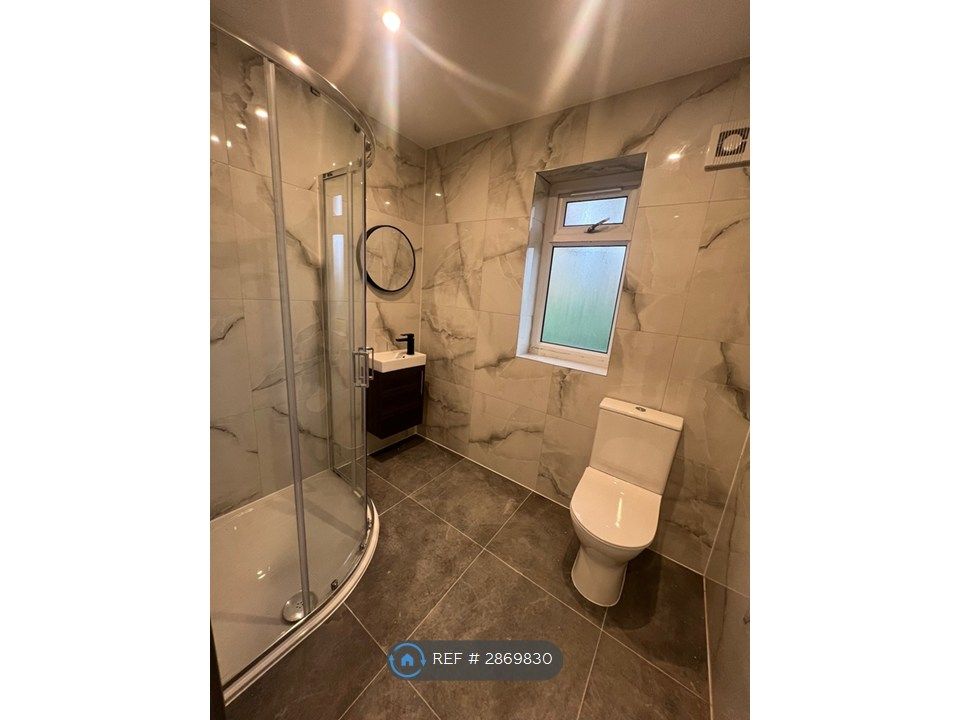 Property photo 3 of 3