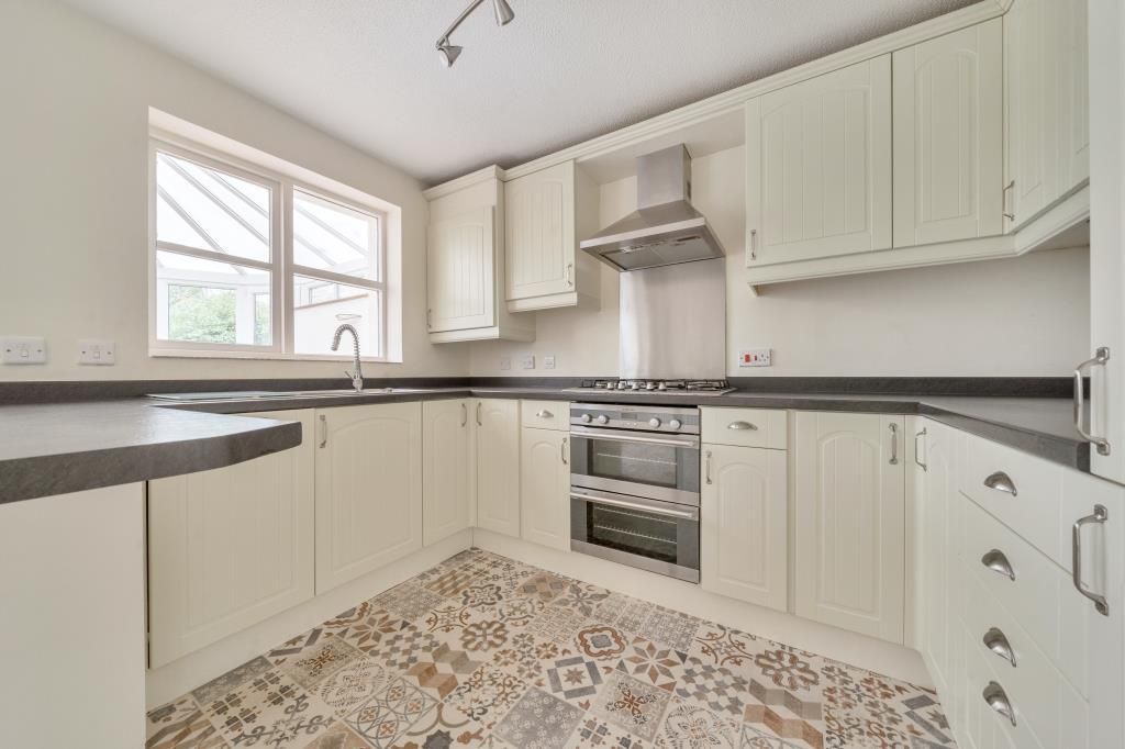 Property photo 2 of 20 Kitchen