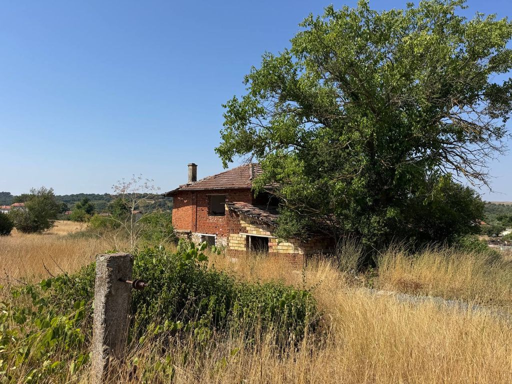 Property photo 2 of 7