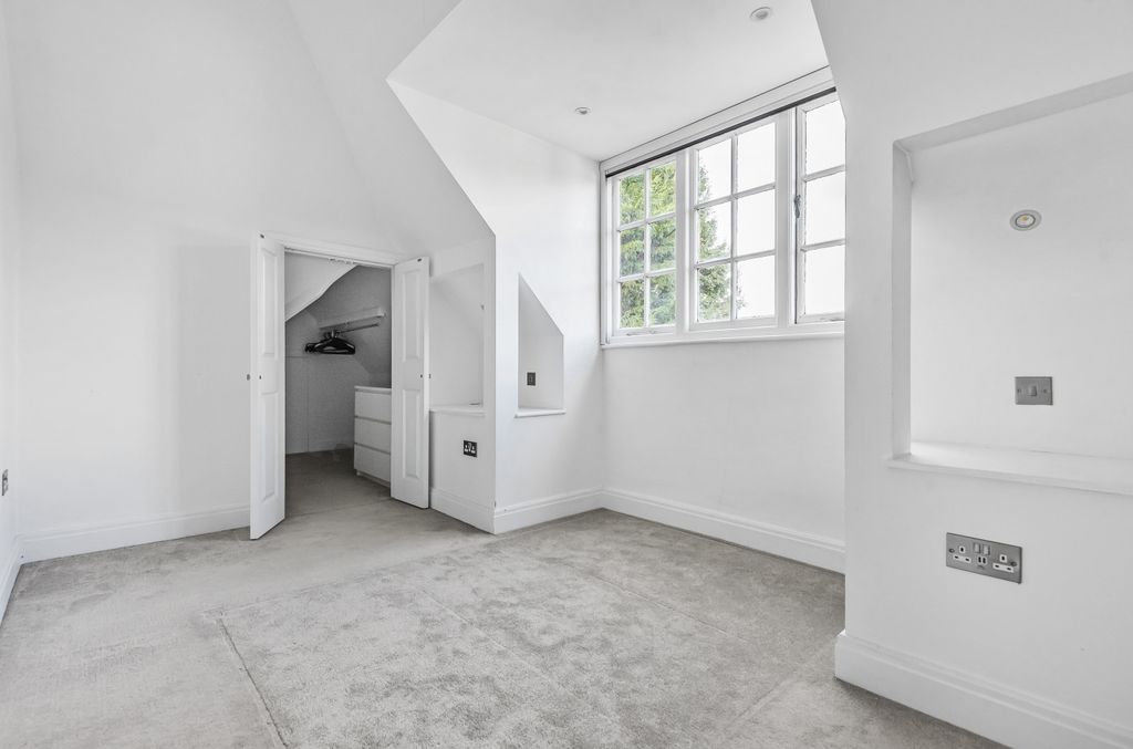 Property photo 3 of 12 917817 (6)