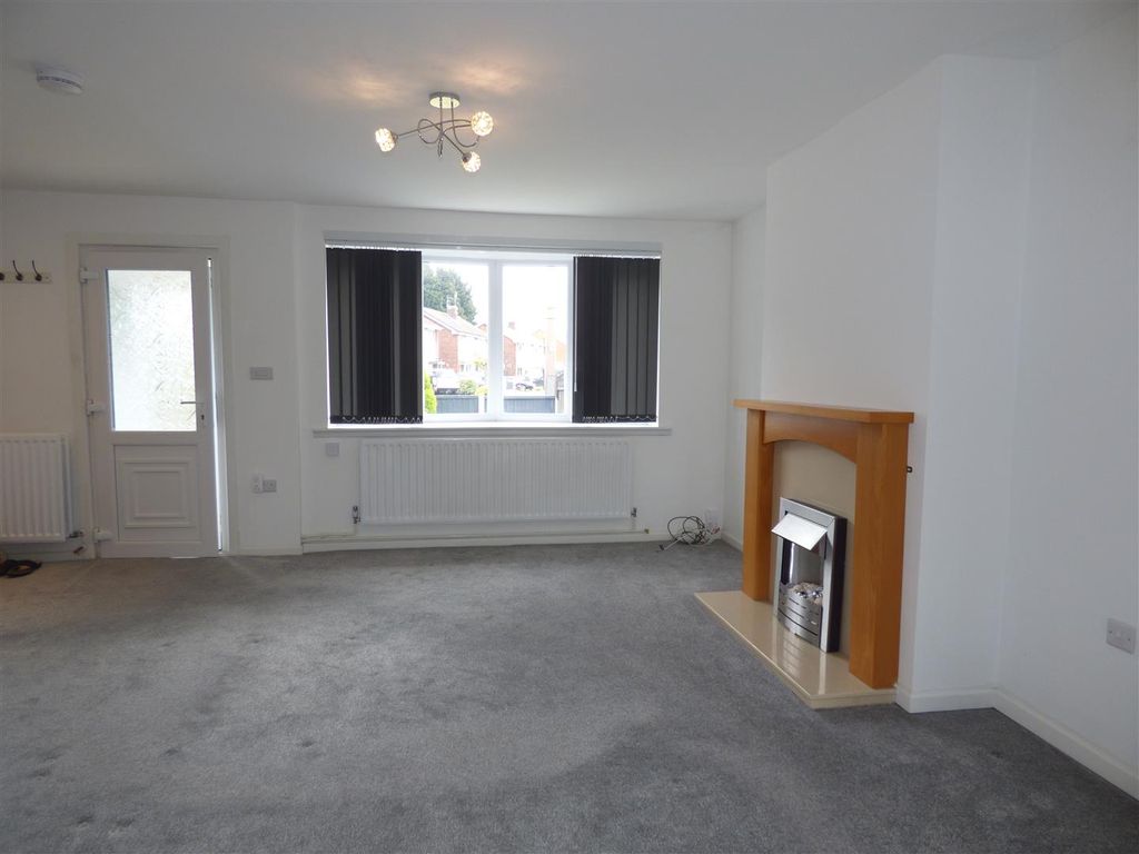 Property photo 3 of 11 50 Austen Avenue Lounge.Jpg