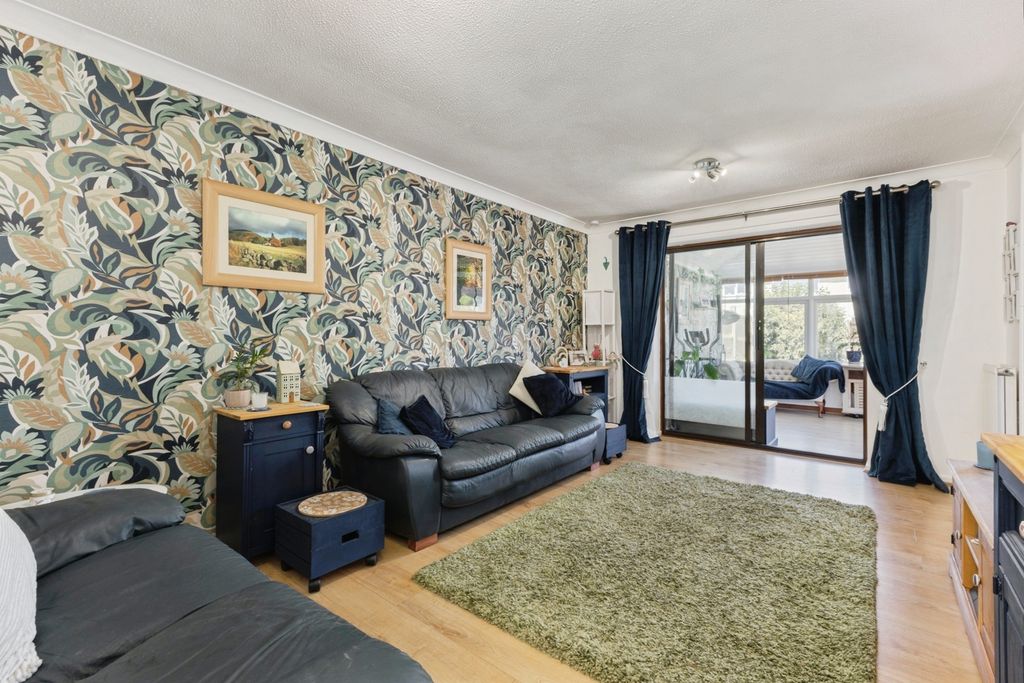 Property photo 2 of 15 Pbox-Img.Jpg