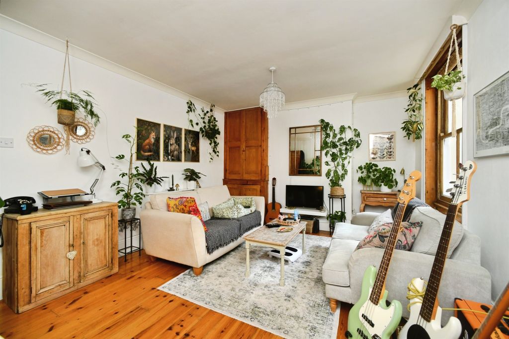 Property photo 2 of 9 Living Room