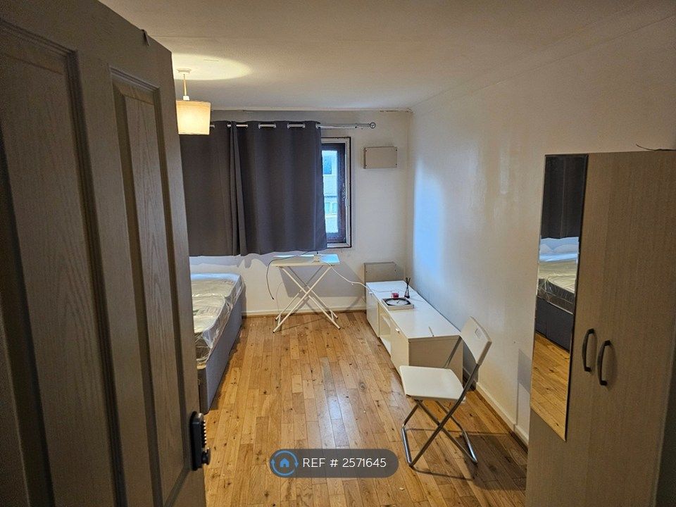 Property photo 2 of 10 Shared Room
