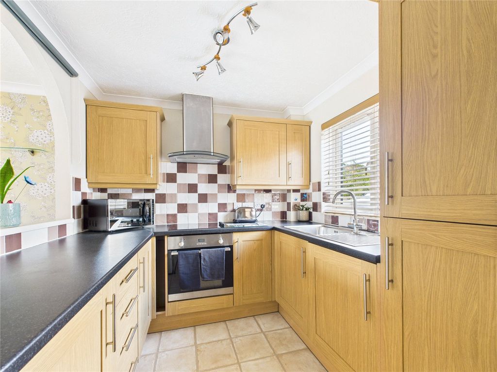Property photo 3 of 12 Picture No. 02