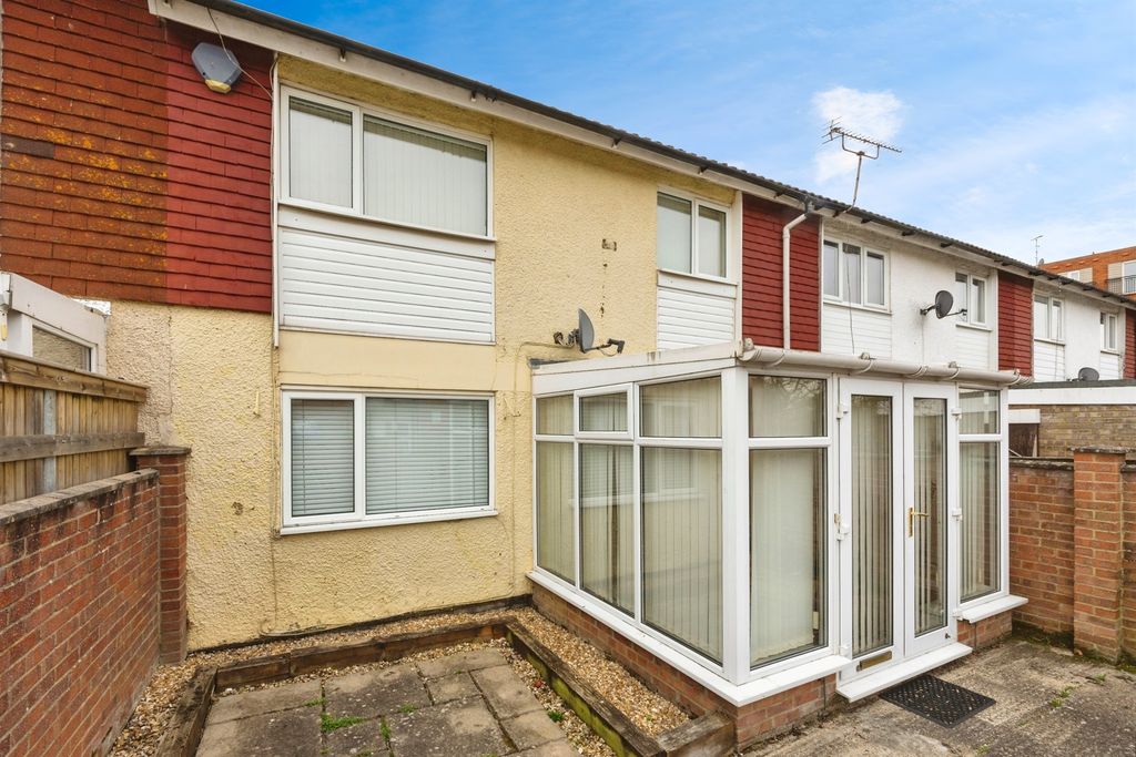 Property photo 2 of 17