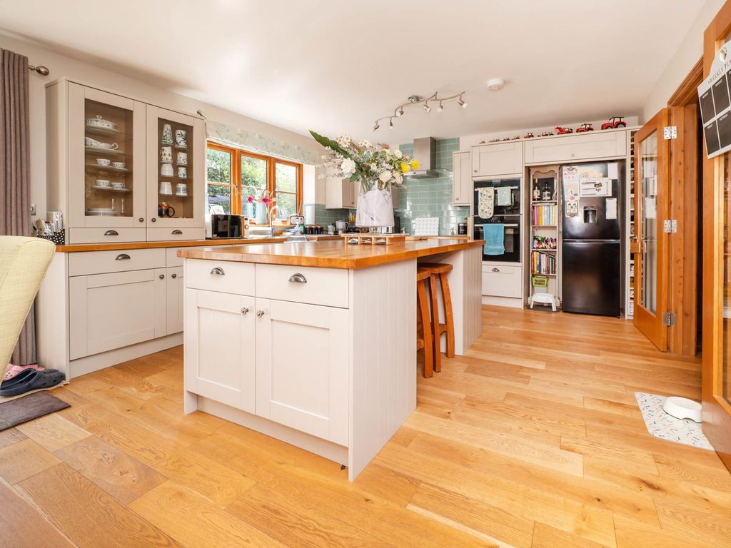 Property photo 3 of 56