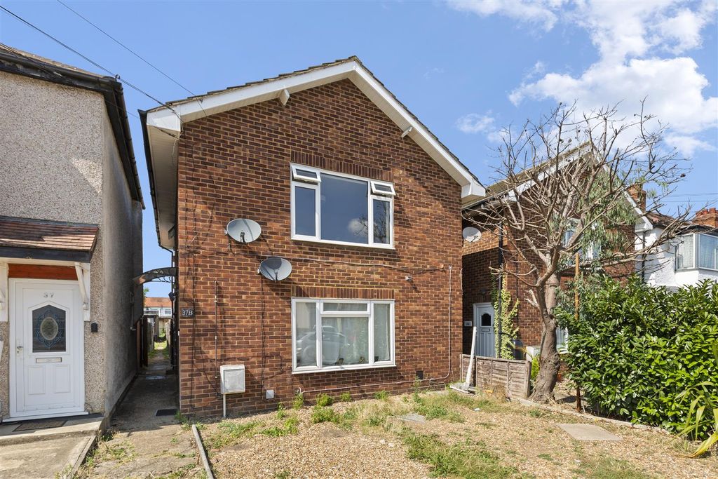 Property photo 2 of 12