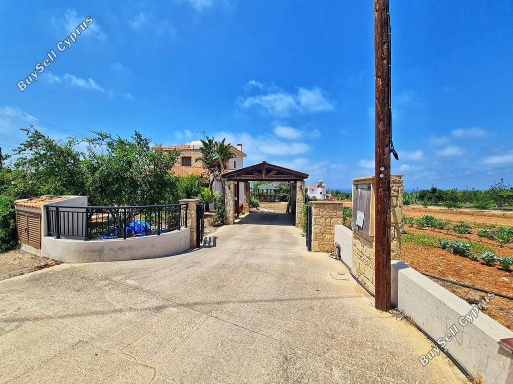 Property photo 2 of 71