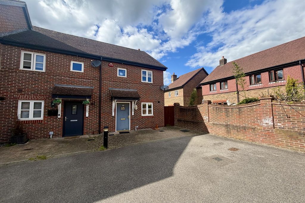 Property photo 1 of 8 (Main)