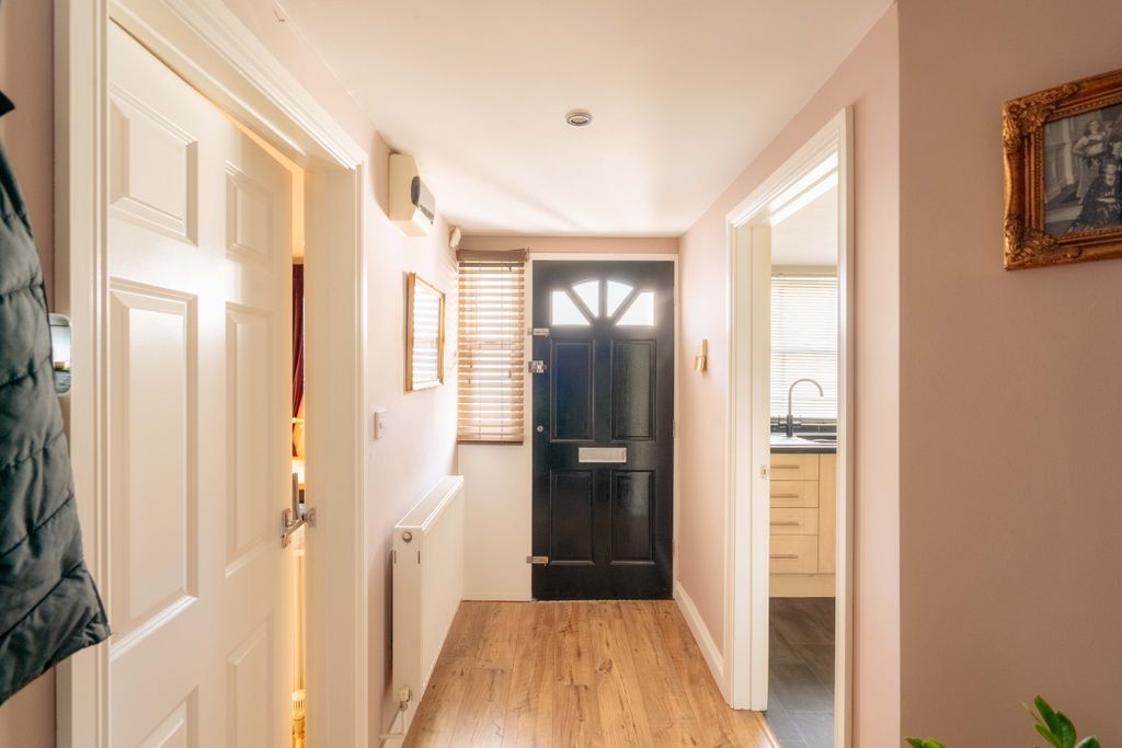 Property photo 3 of 19 Photo 3