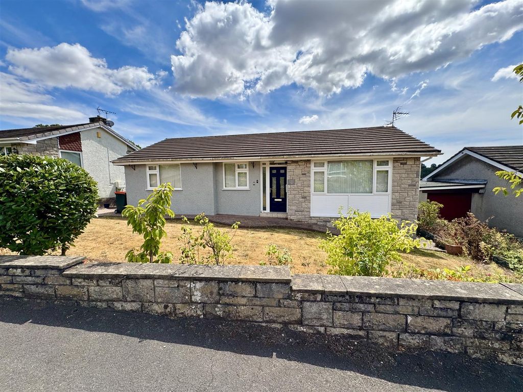 Property photo 1 of 15 Greenmeadow Drive