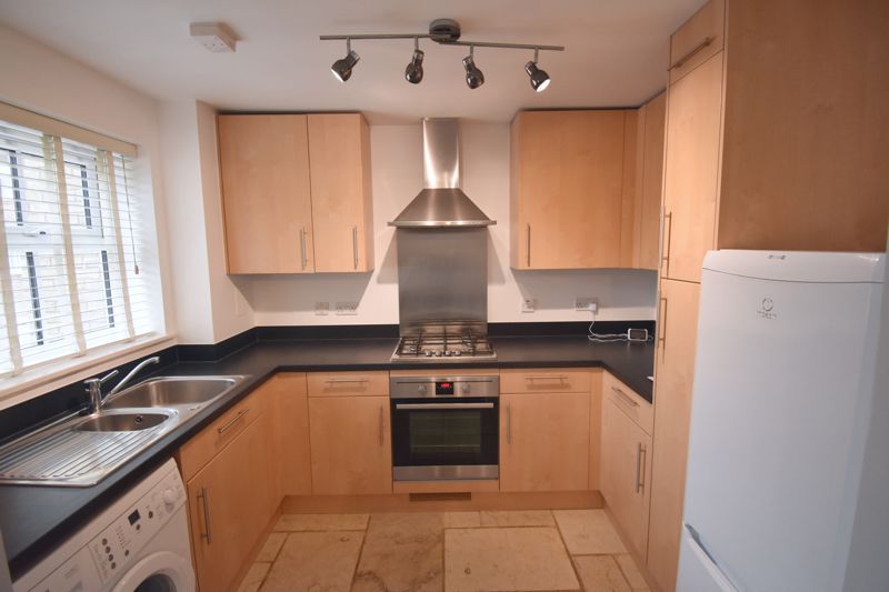 Property photo 3 of 11 Photo 12