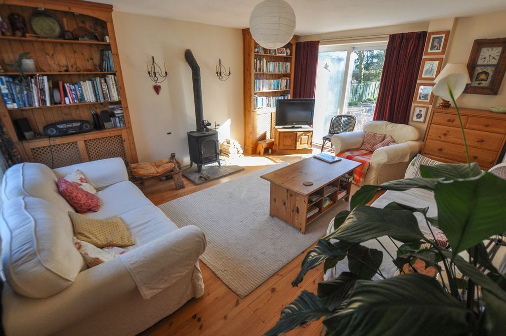 Property photo 2 of 22