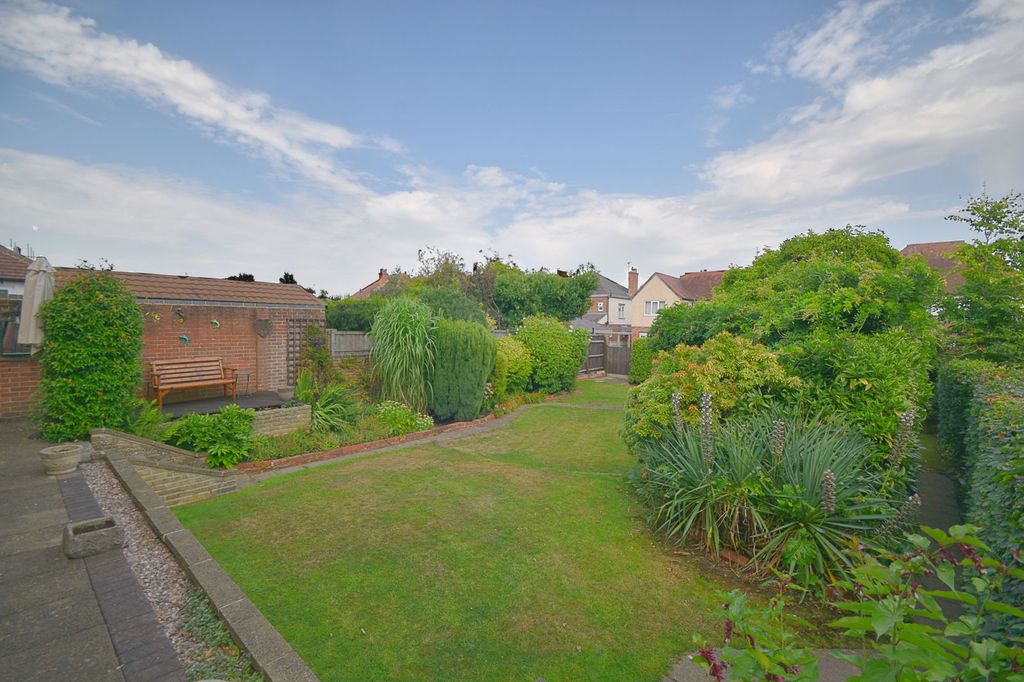 Property photo 2 of 24
