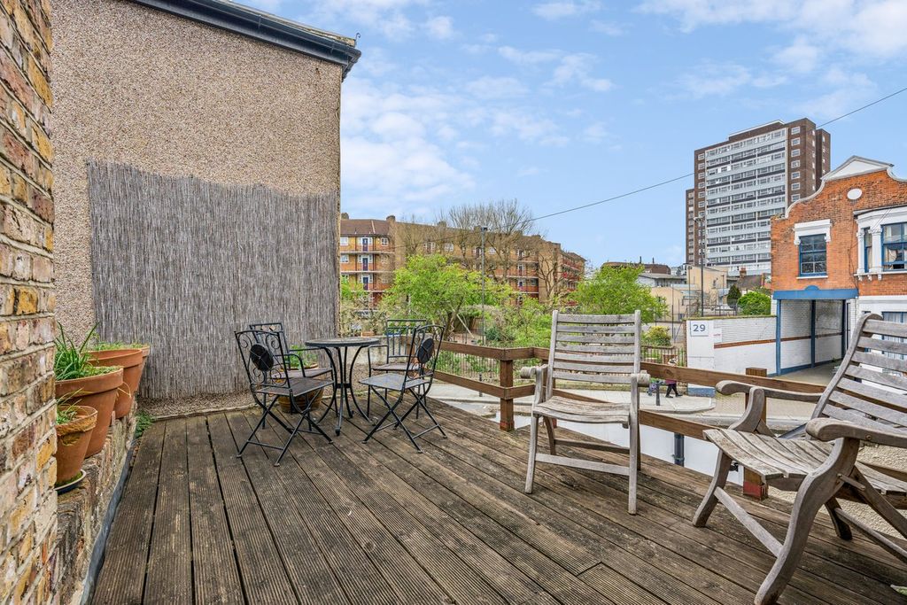 Property photo 3 of 7